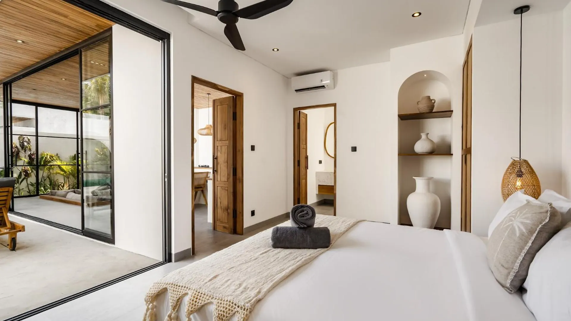 Villa La Dolce Vita - Uluwatu By Yolla Hospitality  Uluwatu (Bali)